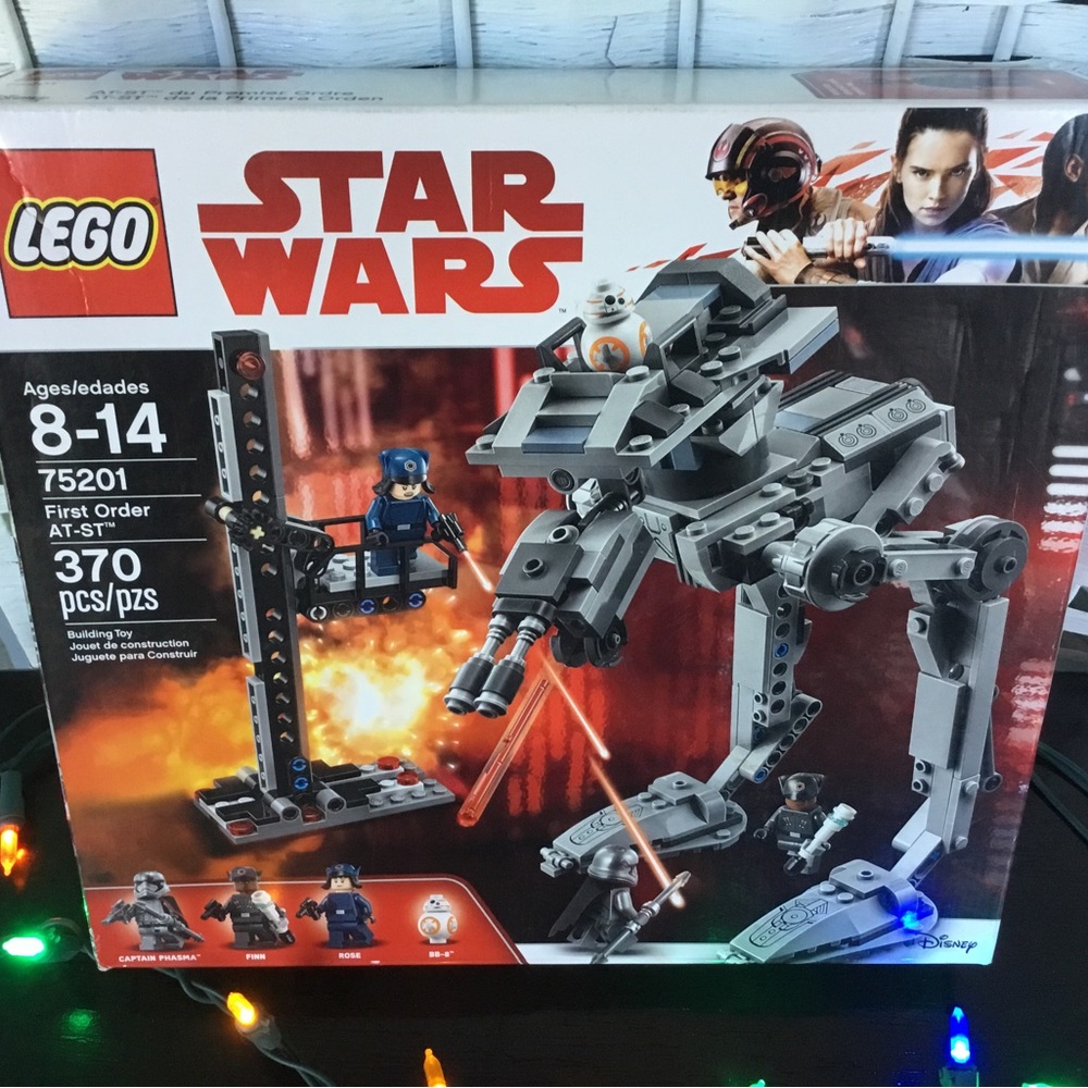 Lego Star Wars 1st Order AT ST 75201 New with slight creases on box - Picture 6 of 16
